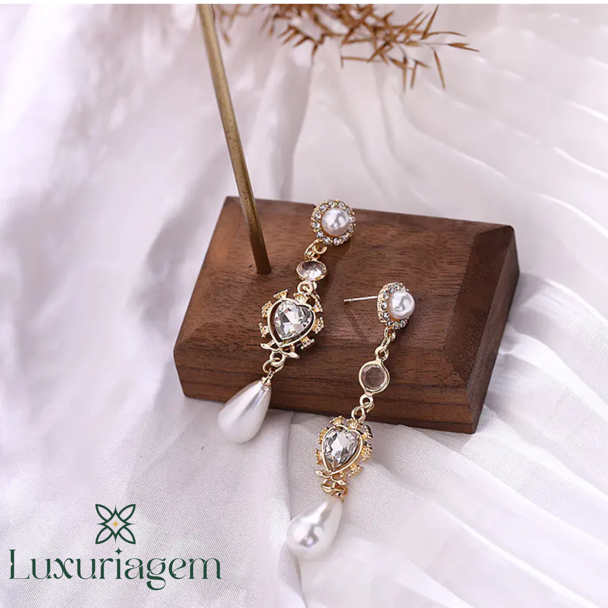 925 Silver Heart Pearl Earrings with Zircon